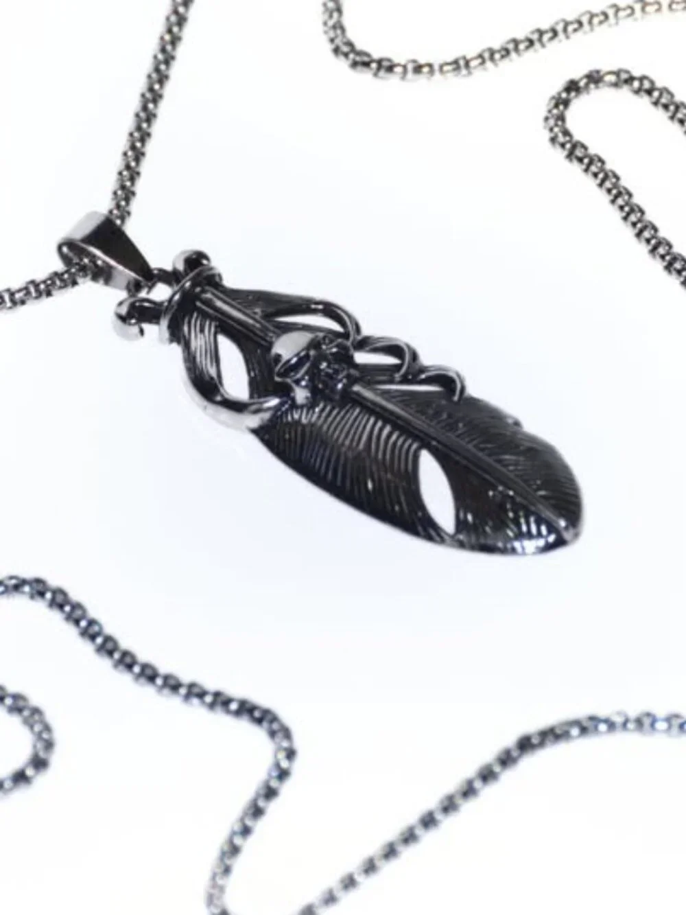 Men's Edge Quill & Skull Necklace – Men's Gothic Silver Pendant